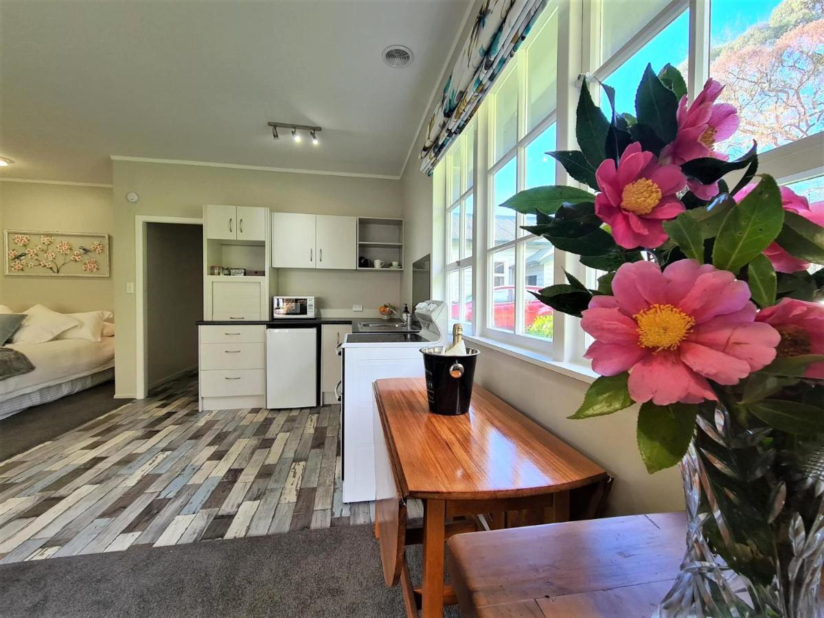 Pyes Pa Studio Appartement Tauranga Buitenkant foto